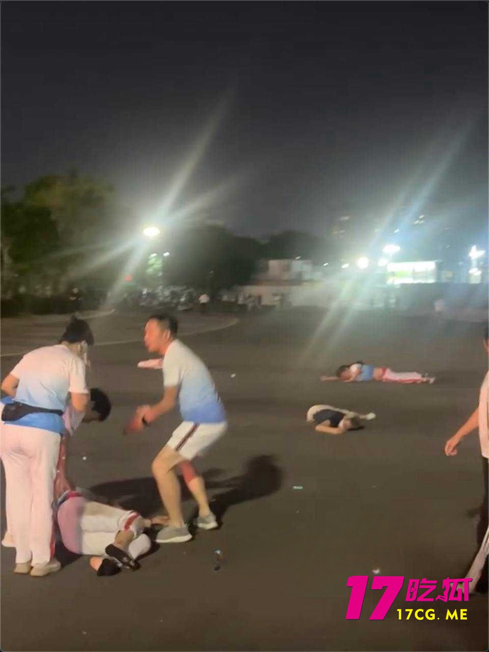 11-12-9-2.jpg 11-12-9-2.jpg